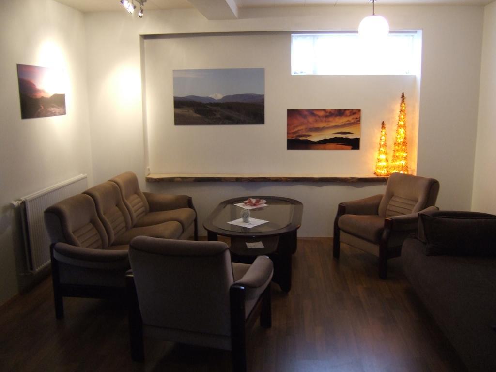 Crossroads Guesthouse - Egilsstathir מראה חיצוני תמונה